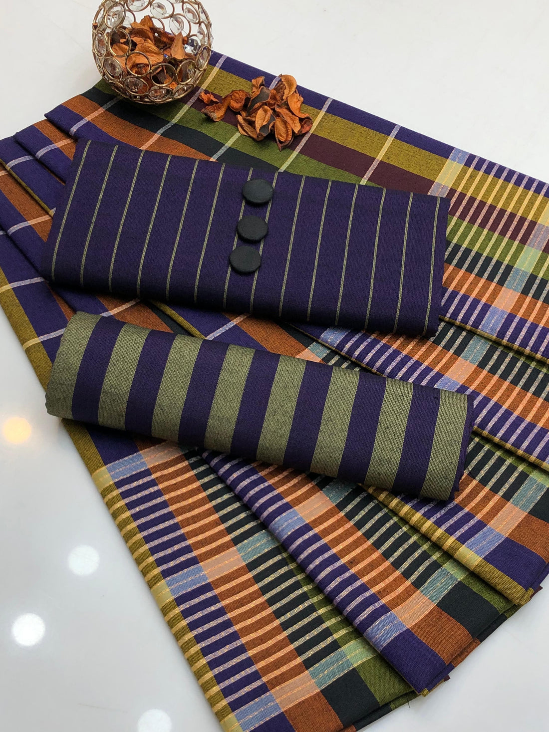 Unstitched Autumn Grace 3-Piece Suit (Purple Golden)