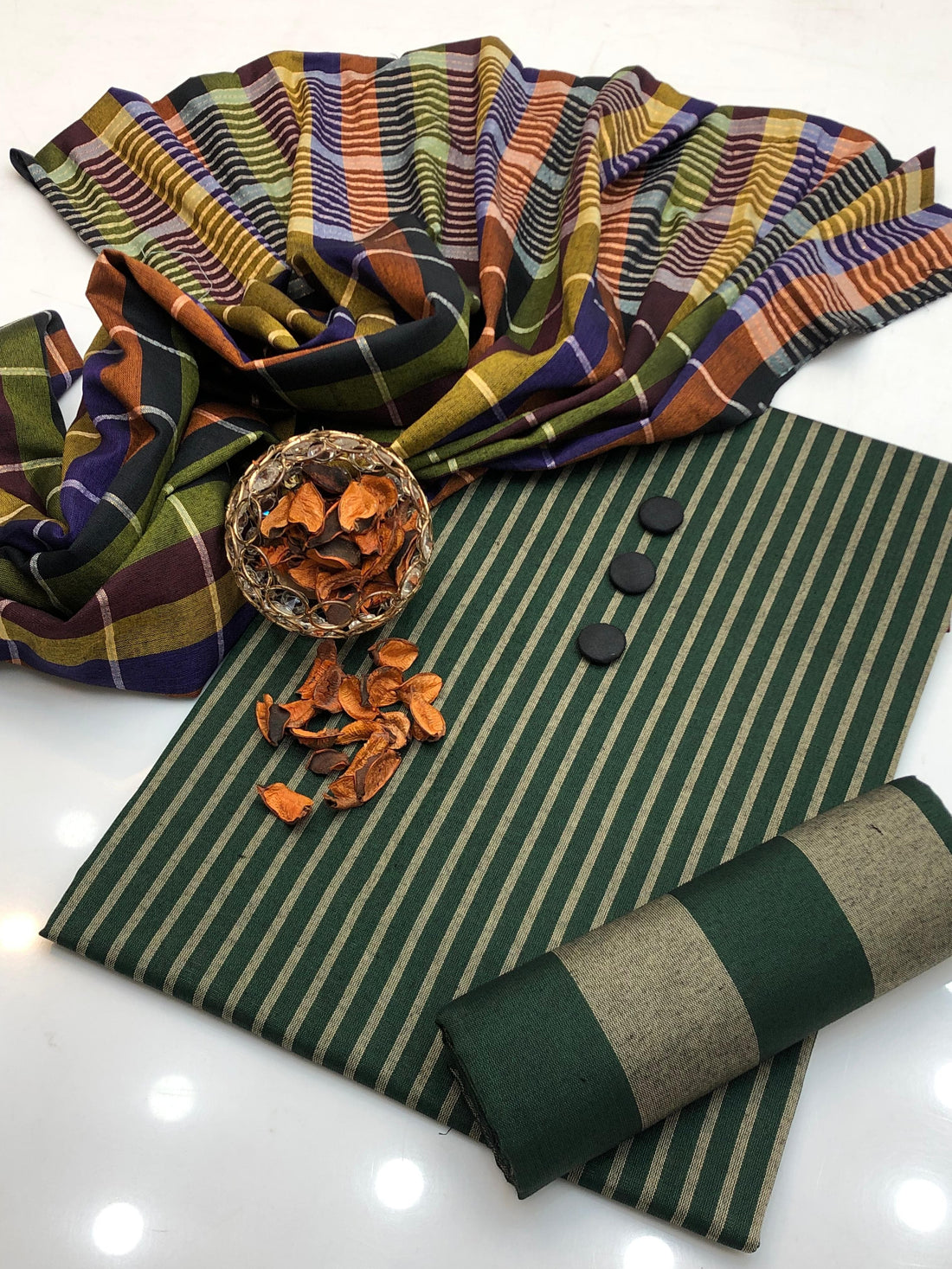 Unstitched Autumn Grace 3-Piece Suit (Green Golden)