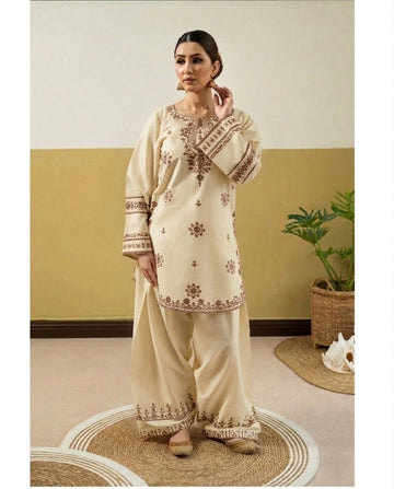 UNSTITCHED LAWN COLLECTION   (CREEM)